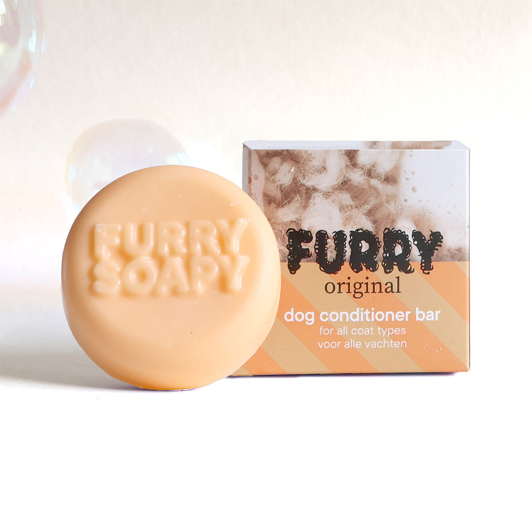 Dog conditioner bar